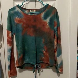 Tie die top